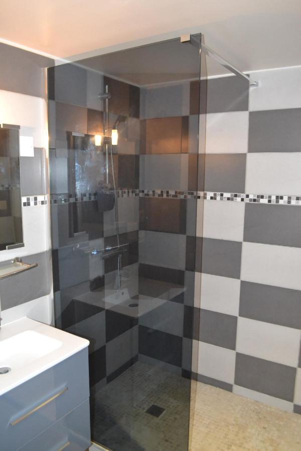 Maison 3 Chambres, 3 Sdb, Terrasse, Piscine, Holiday home