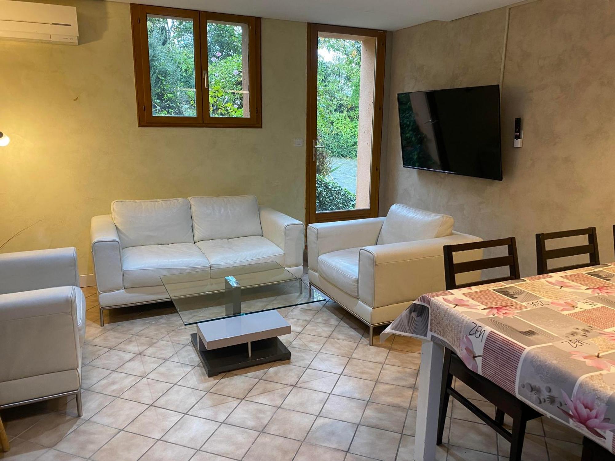 Maison 3 Chambres, 3 Sdb, Terrasse, Piscine, *